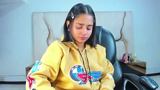 ScarletDoll online show from 09-13-25, 03:06