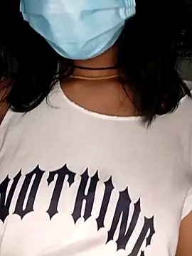 Snapshot of emali_baba chatting on 11-30-25, 04:33 emali baba online show from 11-30-25, 04:33