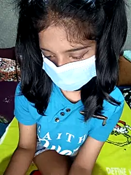 Snapshot of emali_baba chatting on 12-05-25, 04:54 emali baba online show from 12-05-25, 04:54