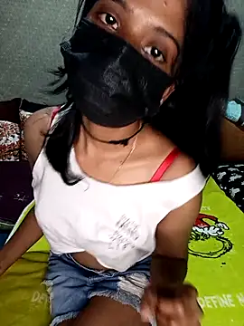 Snapshot of emali_baba chatting on 12-05-25, 05:20 emali baba online show from 12-05-25, 05:20