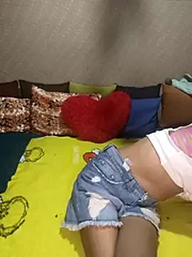 Snapshot of emali_baba chatting on 12-14-25, 07:36 emali baba online show from 12-14-25, 07:36