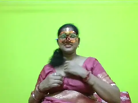 Snapshot of kavya1 chatting on 09-09-25, 06:18 kavya1 online show from 09-09-25, 06:18