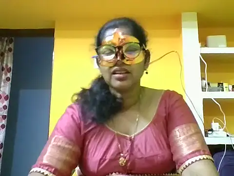 Snapshot of kavya1 chatting on 09-18-25, 05:48 kavya1 online show from 09-18-25, 05:48