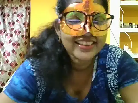 Snapshot of kavya1 chatting on 09-19-25, 01:12 kavya1 online show from 09-19-25, 01:12