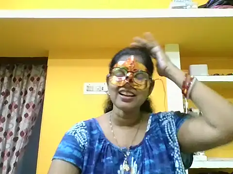 Snapshot of kavya1 chatting on 09-27-25, 01:16 kavya1 online show from 09-27-25, 01:16