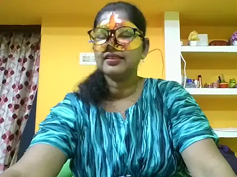 Snapshot of kavya1 chatting on 10-12-25, 04:55 kavya1 online show from 10-12-25, 04:55