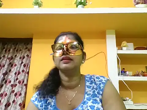 Snapshot of kavya1 chatting on 10-22-25, 04:57 kavya1 online show from 10-22-25, 04:57