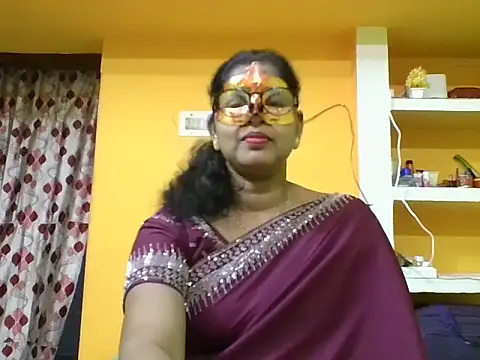 Snapshot of kavya1 chatting on 10-24-25, 06:15 kavya1 online show from 10-24-25, 06:15