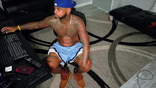 SLANGONDEMHOES online show from 10-10-25, 03:00