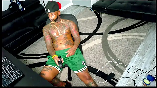 SLANGONDEMHOES online show from 10-11-25, 06:17