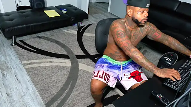 SLANGONDEMHOES online show from 12-15-25, 08:07