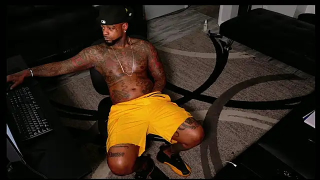 SLANGONDEMHOES online show from 03-16-26, 05:17