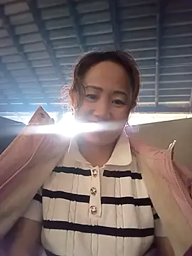 Snapshot of Fienjr chatting on 11-03-25, 02:35 Fienjr online show from 11-03-25, 02:35