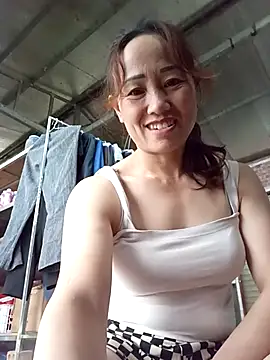 Snapshot of Fienjr chatting on 11-11-25, 08:14 Fienjr online show from 11-11-25, 08:14