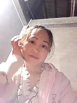 Snapshot of Fienjr chatting on 11-30-25, 02:21 Fienjr online show from 11-30-25, 02:21