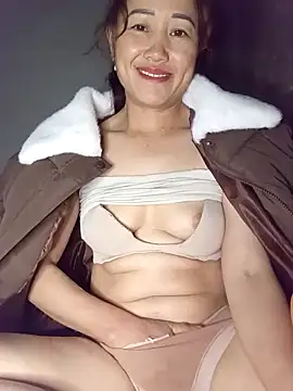 Snapshot of Fienjr chatting on 12-04-25, 08:23 Fienjr online show from 12-04-25, 08:23