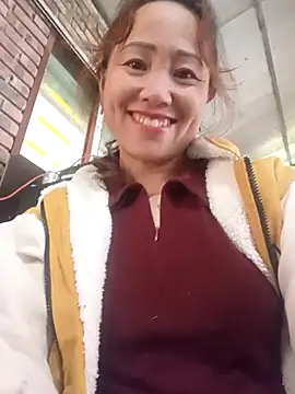 Snapshot of Fienjr chatting on 12-15-25, 12:26 Fienjr online show from 12-15-25, 12:26