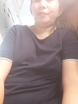 Snapshot of sweet_candiceee chatting on 09-16-25, 02:01 sweet candiceee online show from 09-16-25, 02:01