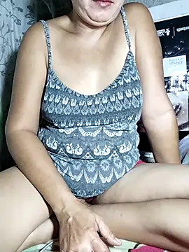 Snapshot of sweet_candiceee chatting on 09-17-25, 04:52 sweet candiceee online show from 09-17-25, 04:52