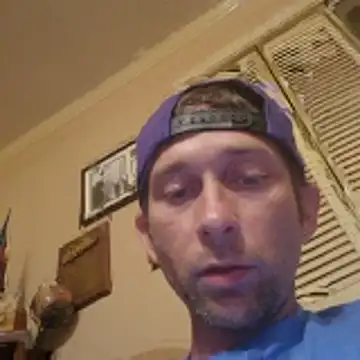 Snapshot of mresquared chatting on 05-12-26, 10:40 mresquared online show from 05-12-26, 10:40