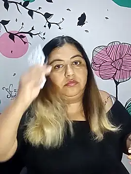 curvy diva  online show from 09-15-25, 11:10