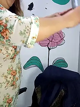 curvy diva  online show from 09-21-25, 01:46