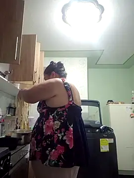 curvy diva  online show from 11-21-25, 11:14