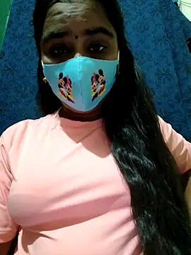 Snapshot of mini-queen chatting on 09-26-25, 02:21 mini-queen online show from 09-26-25, 02:21