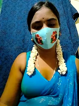 Snapshot of mini-queen chatting on 10-02-25, 03:41 mini-queen online show from 10-02-25, 03:41