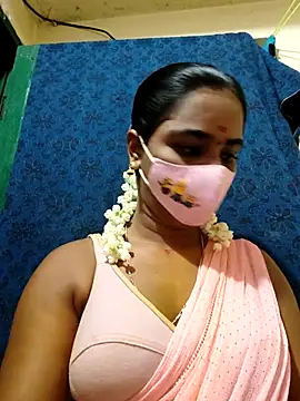 Snapshot of mini-queen chatting on 11-02-25, 02:08 mini-queen online show from 11-02-25, 02:08