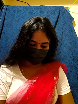 Snapshot of mini-queen chatting on 11-23-25, 08:47 mini-queen online show from 11-23-25, 08:47