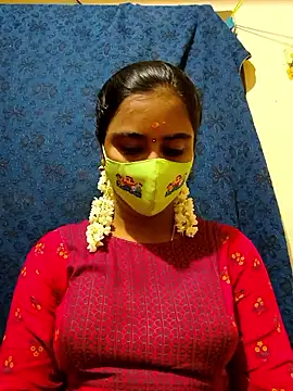 Snapshot of mini-queen chatting on 11-27-25, 08:38 mini-queen online show from 11-27-25, 08:38