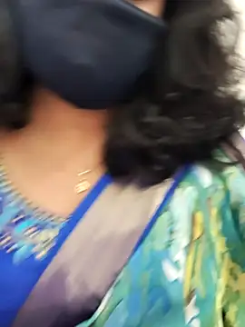 Snapshot of saritha29 chatting on 09-30-25, 04:56 saritha29 online show from 09-30-25, 04:56