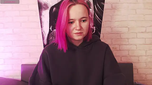 Snapshot of Ericha_Stone chatting on 09-23-25, 01:41 Ericha Stone online show from 09-23-25, 01:41