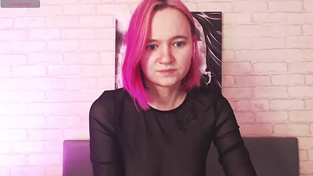 Snapshot of Ericha_Stone chatting on 09-26-25, 01:53 Ericha Stone online show from 09-26-25, 01:53