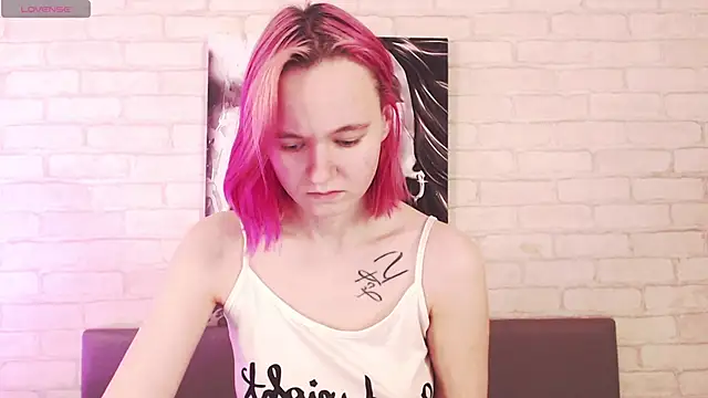 Snapshot of Ericha_Stone chatting on 10-09-25, 01:47 Ericha Stone online show from 10-09-25, 01:47