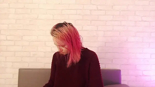 Snapshot of Ericha_Stone chatting on 11-25-25, 08:03 Ericha Stone online show from 11-25-25, 08:03