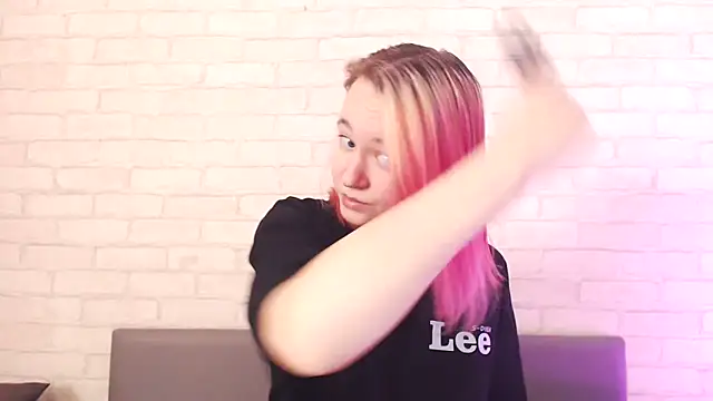 Snapshot of Ericha_Stone chatting on 12-04-25, 08:01 Ericha Stone online show from 12-04-25, 08:01