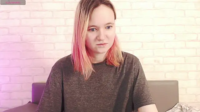 Ericha Stone online show from 03-05-26, 01:23