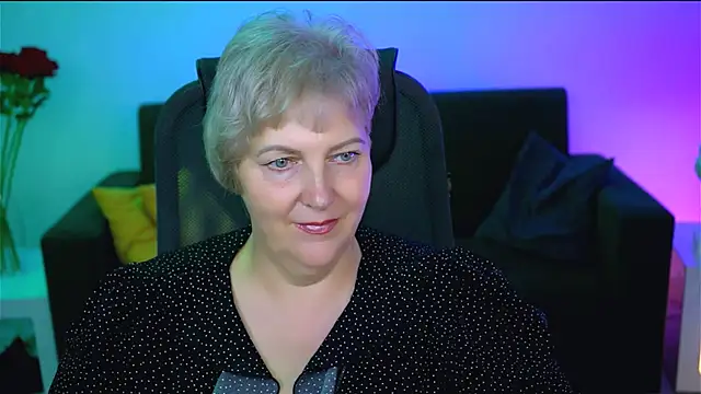 MaryMogan online show from 10-14-25, 04:13