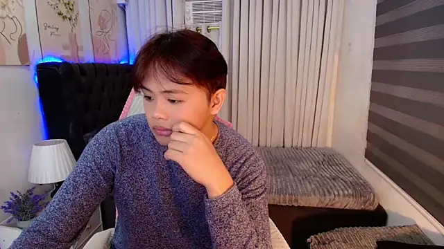 Manhattan men online show from 11-27-25, 04:25