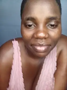 Snapshot of TheSpiceyQueen chatting on 09-12-25, 12:38 TheSpiceyQueen online show from 09-12-25, 12:38