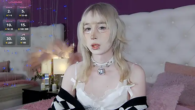 Snapshot of cutetomie chatting on 05-10-26, 09:20 cutetomie online show from 05-10-26, 09:20