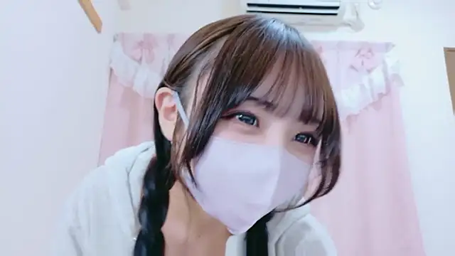 Snapshot of Mashiro-chan chatting on 12-14-25, 09:36 Mashiro-chan online show from 12-14-25, 09:36