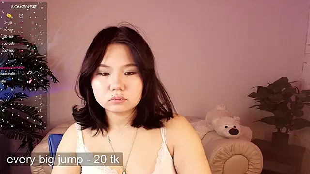 Snapshot of Moana_light chatting on 09-18-25, 02:02 Moana light online show from 09-18-25, 02:02