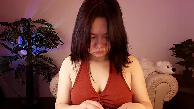 Snapshot of Moana_light chatting on 09-20-25, 02:12 Moana light online show from 09-20-25, 02:12