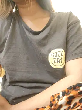 midnightmuse-03 online show from 02-10-26, 09:30