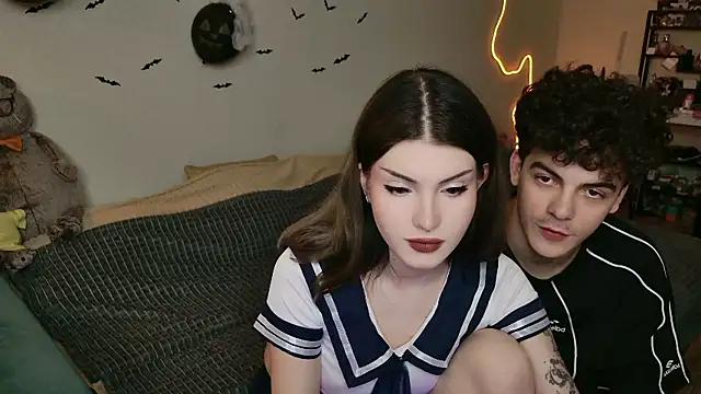 Alice18James online show from 10-18-25, 07:03