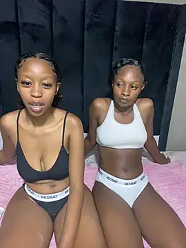 SexyPetitex25 online show from 01-05-26, 06:55