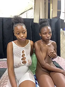 SexyPetitex25 online show from 03-08-26, 02:04